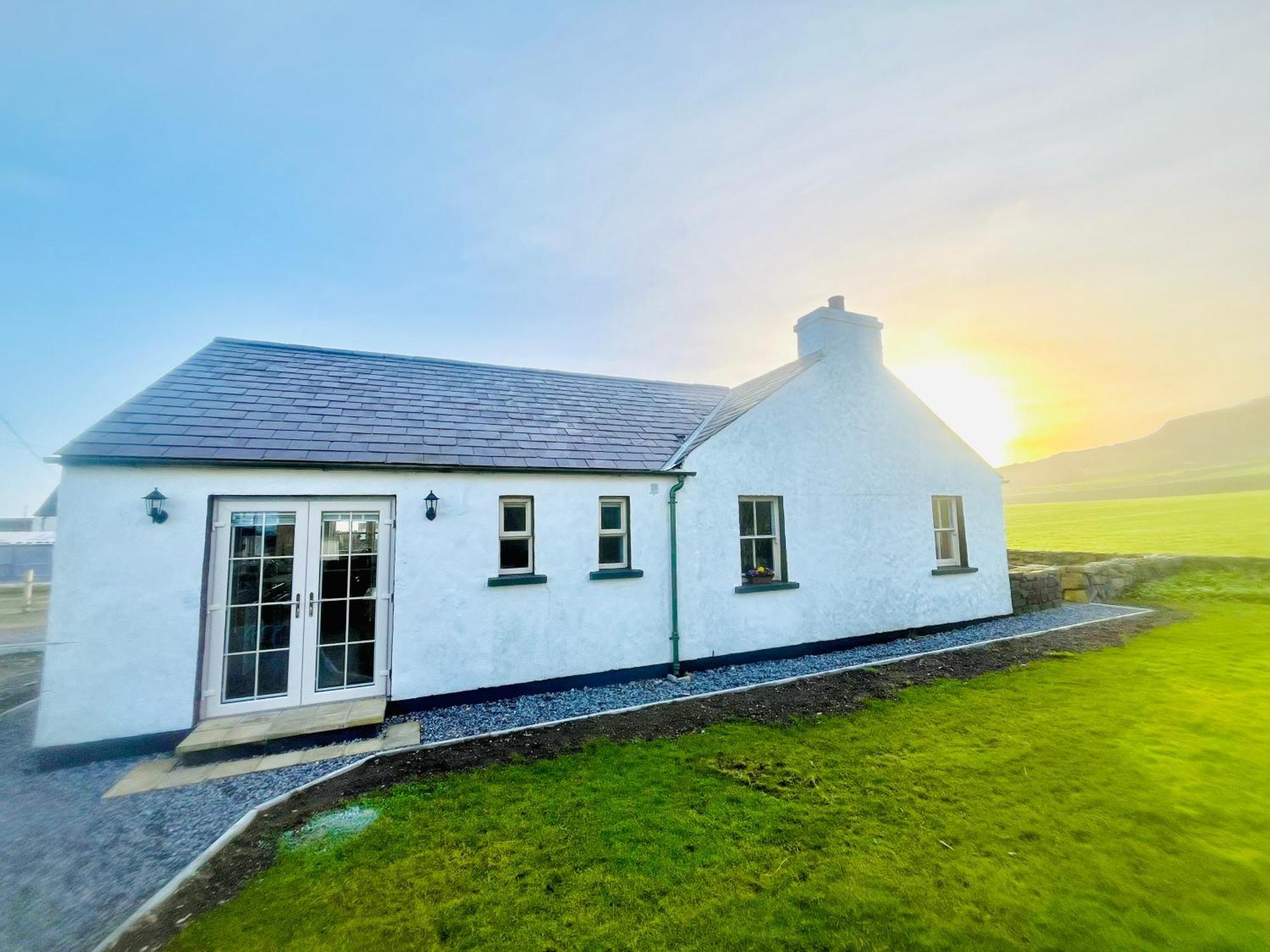 Dunnaglea Cottage, Ballintoy Eksteriør bilde